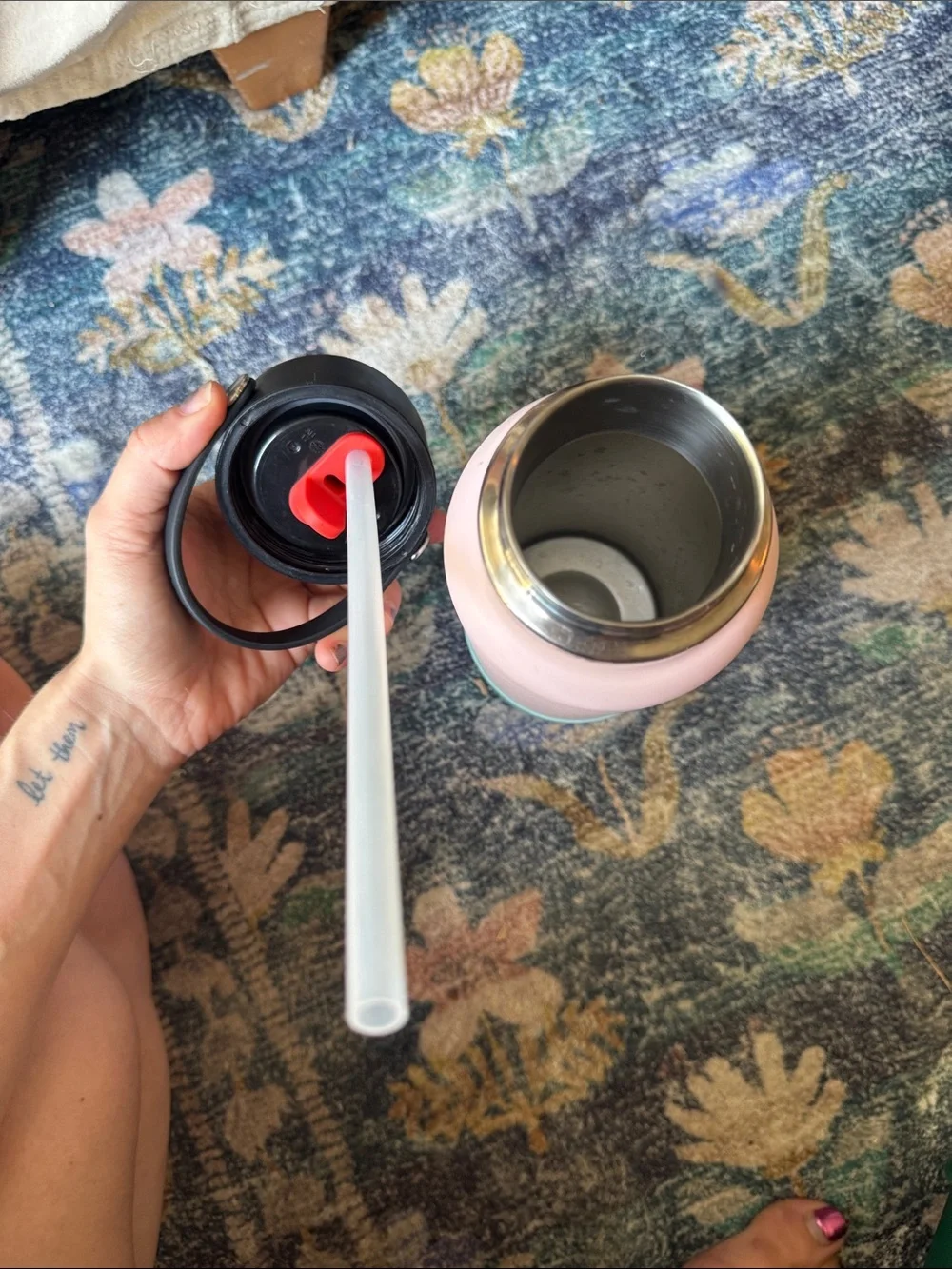 32 oz Hydroflask w Bottle Boot and Straw Lid